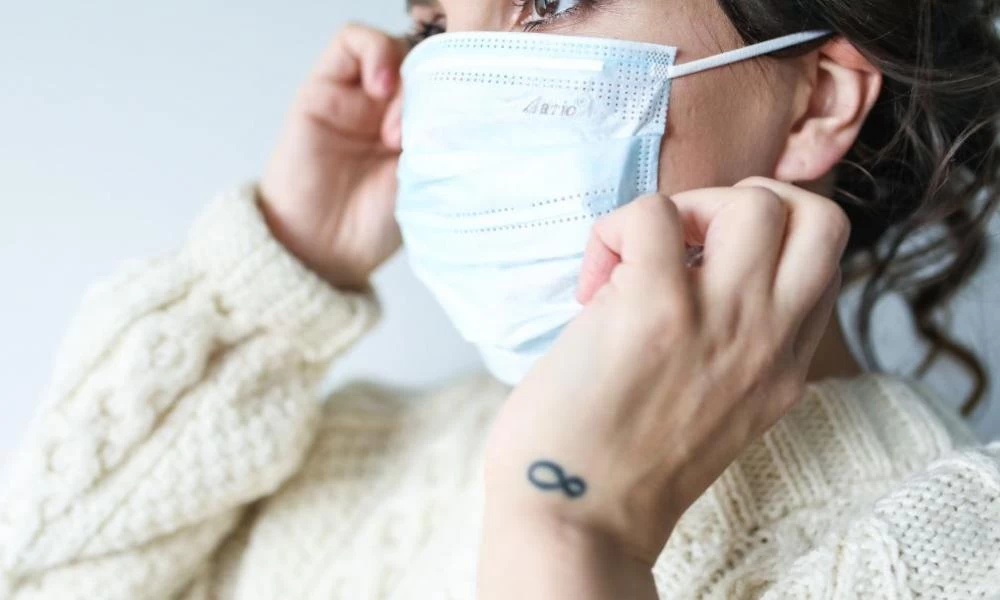 Ομογενής γιατρός στην Ιταλία: "Οι Έλληνες πρέπει να δείξουν θάρρος και σεβασμό"